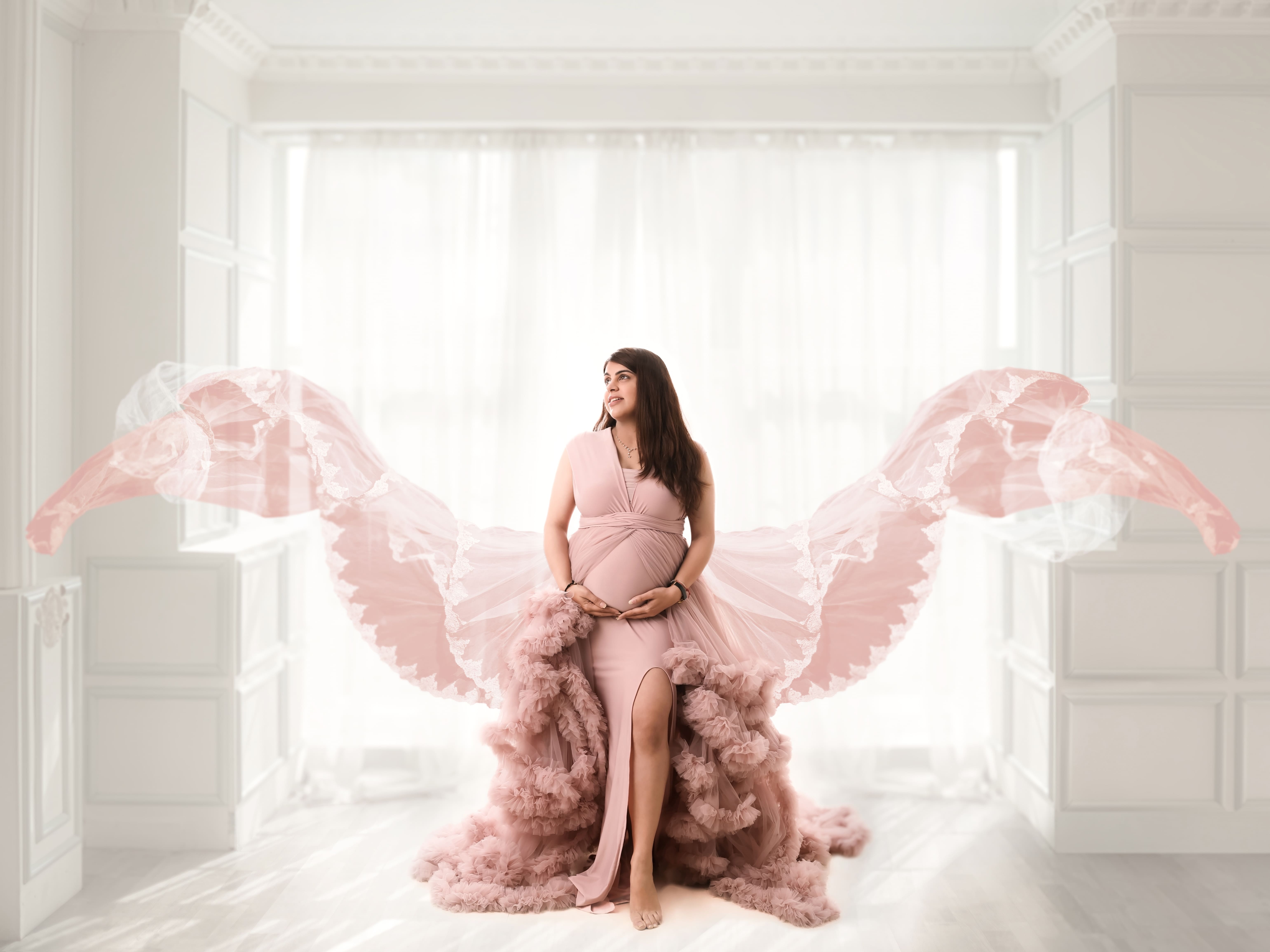 Maternity photoshoot in Indirapuram, Ghaziabad studio