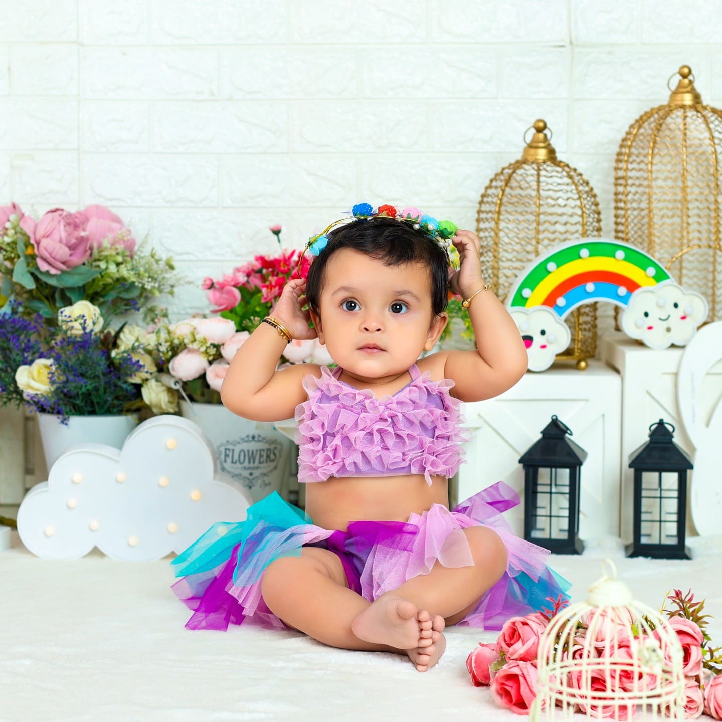 Complete Guide to Newborn Photography: Timing, Safety & Tips